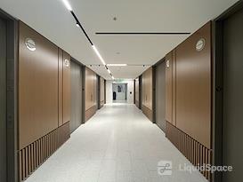 Signature | Paris, 72 Faubourg St Honoré