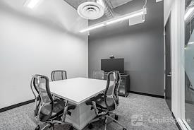 Regus || Lankershim Plaza