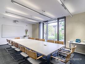 Signature | Dusseldorf Koenigsallee 61