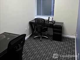 Jay Suites - 10 Times Square