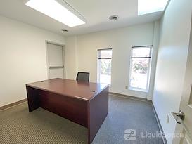 Venture Office Summerfield Commons