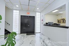 Mariners Harbor National Bank Building