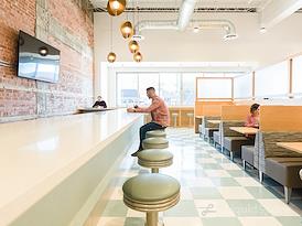 HQ | IL, Grayslake - N Atkinson Rd