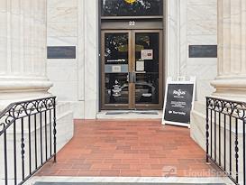 Regus | Savannah - 22 Bull St