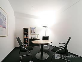 Regus | Budapest, First Site