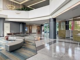 Regus | MN, Brooklyn Center - N Summit Dr