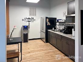Regus | Chicago - Ravenswood Ave