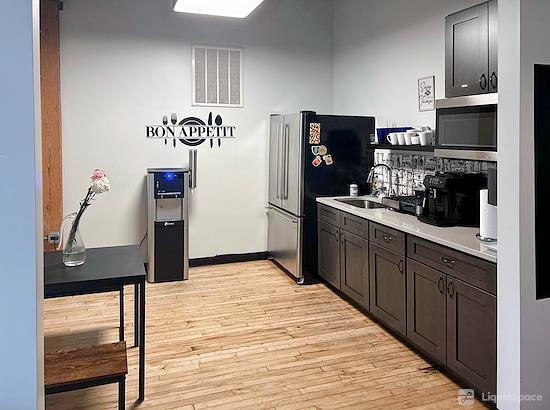 Working at Regus | Chicago - Ravenswood Ave at Chicago