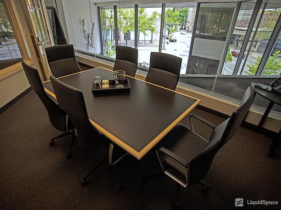 Working at Intelligent Office - Columbus at Columbus