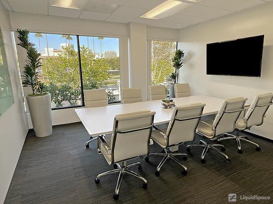 Working at (GT1) Gateway Plaza at Newport Beach