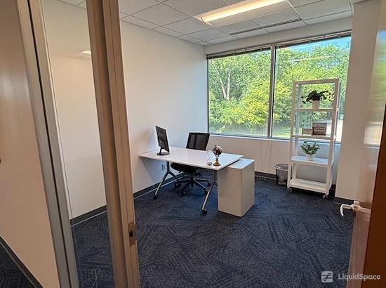 Working at 25N Coworking - Buffalo Grove at Buffalo Grove