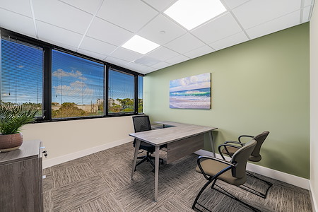 W Executive Suites | West Palm Beach - Day Office (1 Desk)