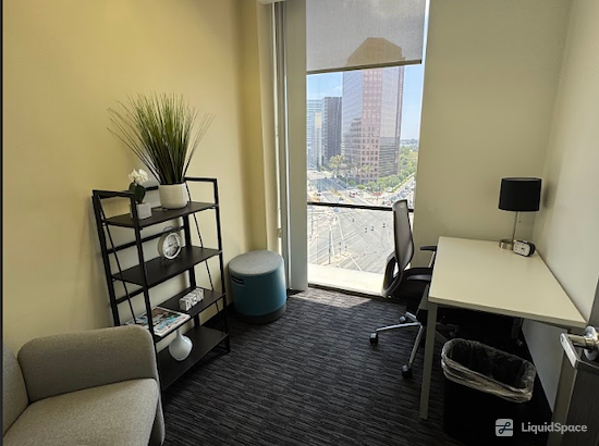 Working at Regus | 8383 Wilshire Boulevard at Los Angeles