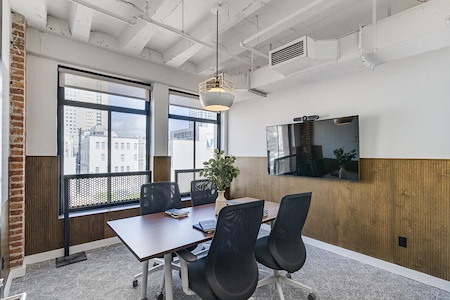 Venture X | Miami Downtown - Meeting Room C