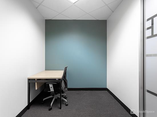 Working at Regus | MacArthur at Irving