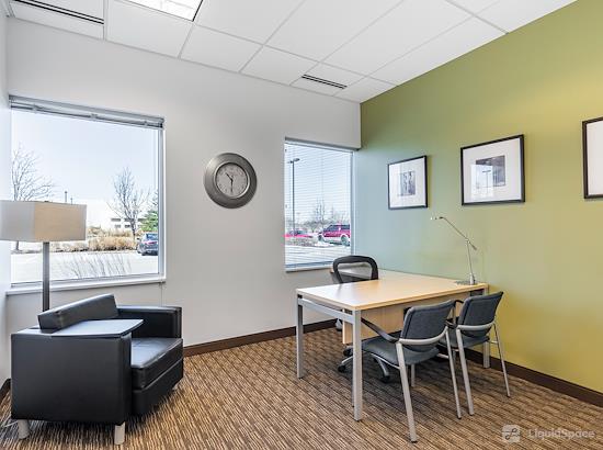 Working at Regus | Prairie Stone at Hoffman Estates