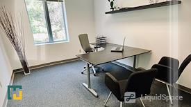 Hangr Coworks - Clifton Park
