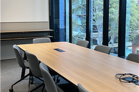 The Loft Workspaces - Meeting Room 402