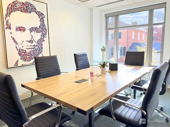 Working at Oval Offices DC at Washington
