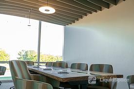 4 & Co Coworking Spaces - Land O' Lakes