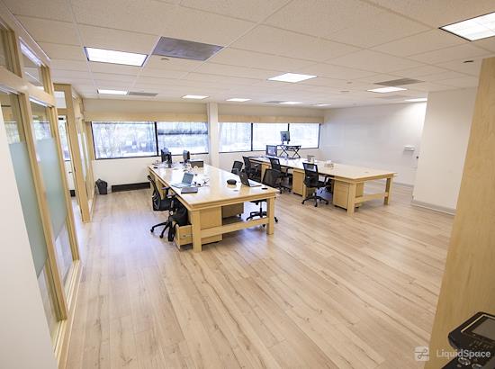 Working at Sky Desk-Livingston at Livingston
