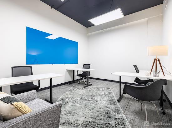 Working at Expansive - River North – Superior at Chicago