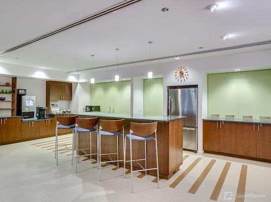 Working at Carr Workplaces - Aon Center at Chicago