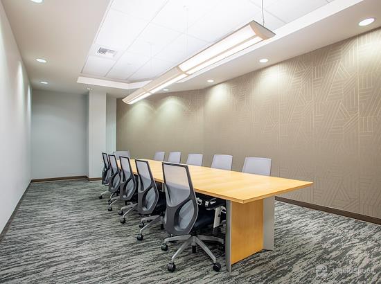 Working at Regus || Iron Point at Folsom