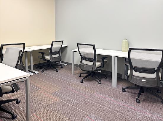 Working at HQ | IL, Elgin - Point Blvd at Elgin