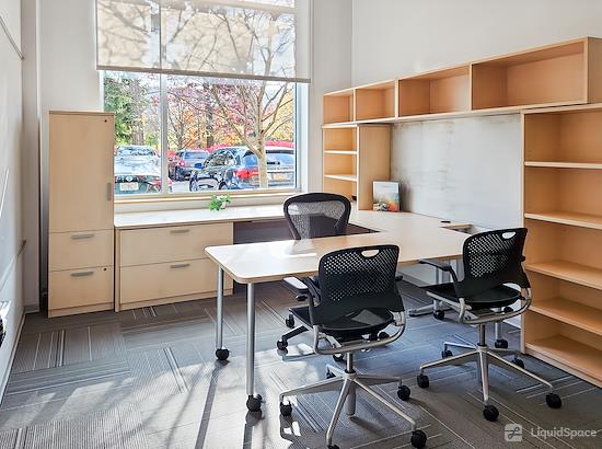 Working at Regus | Warrendale - Pennwood Pl at Warrendale