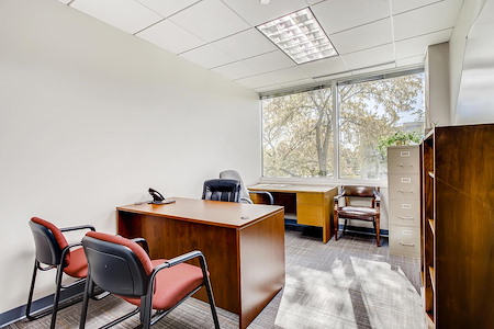 Office Evolution - Naperville - Day Office