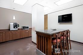 Regus | One Riverwalk Place