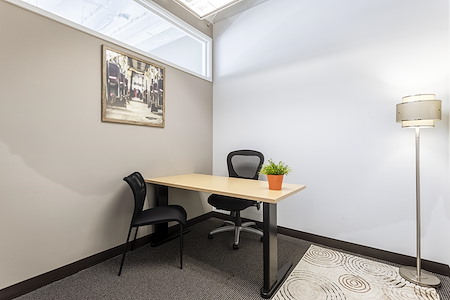 Regus | Meridian Center - Day Desk