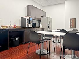 Regus | Burleson - E Renfro St