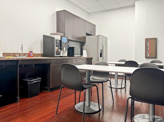 Working at Regus | Burleson - E Renfro St at Burleson
