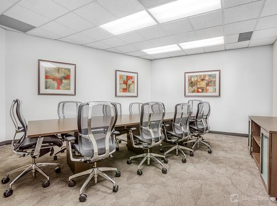 Working at Regus || TOPA Financial Plaza at Oxnard