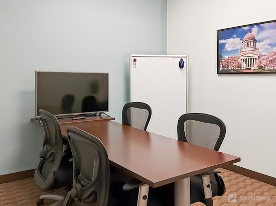Working at Regus | Union 400 at Olympia