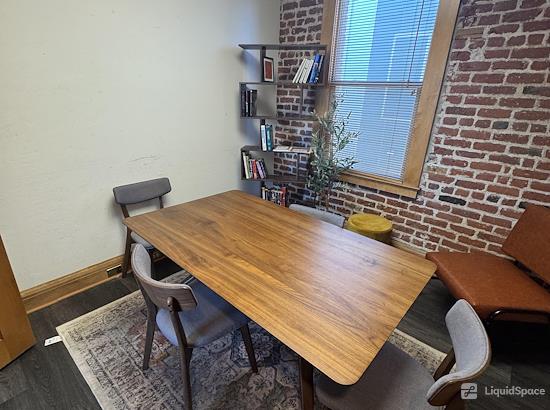 Working at Mesh Cowork at Bakersfield