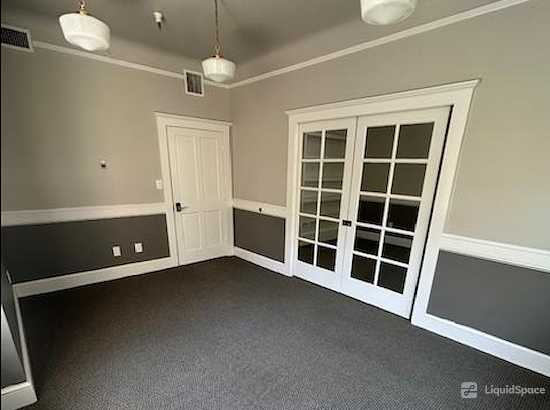 Working at Regus | 1100 11th St at Sacramento