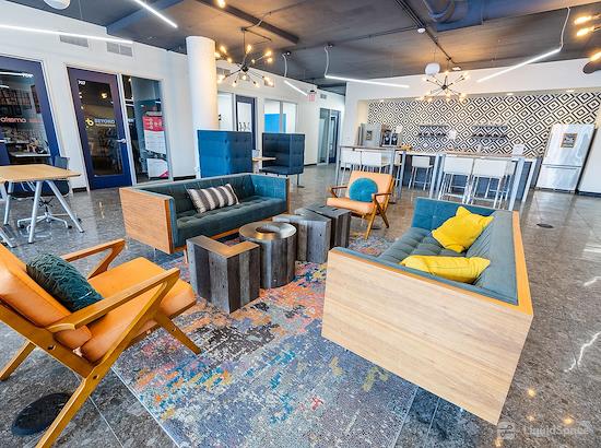 Working at Expansive - River North – Superior at Chicago