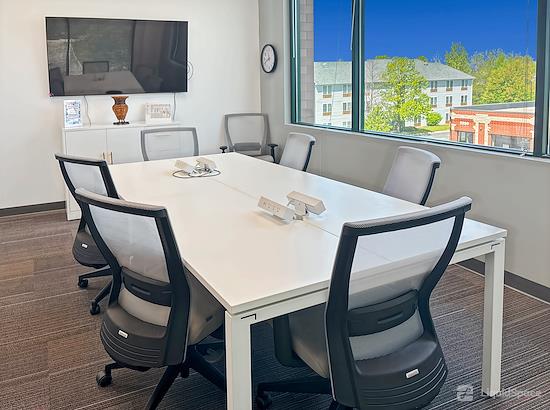 Working at HQ | IL, Elgin - Point Blvd at Elgin