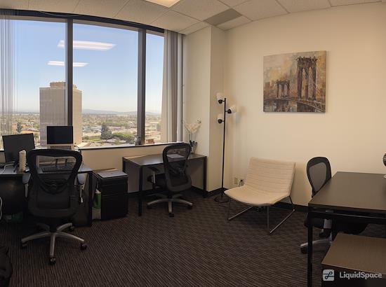 Working at Regus | TOPA Financial Plaza at Oxnard