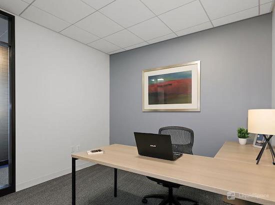 Working at Carr Workplaces - Aon Center at Chicago