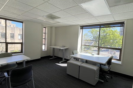 TractionSpace 748 - Suite 202