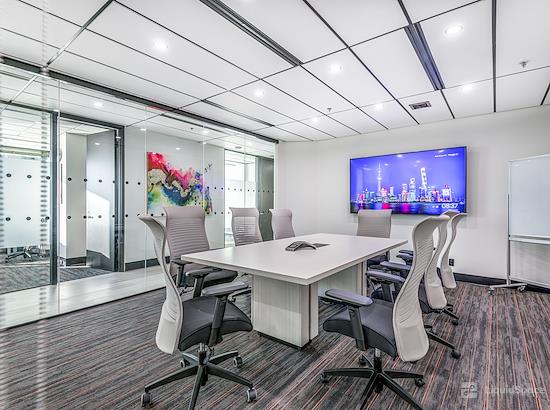 Working at Canada Place Business Centre at Vancouver