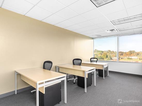 Working at HQ | Metropark at Iselin