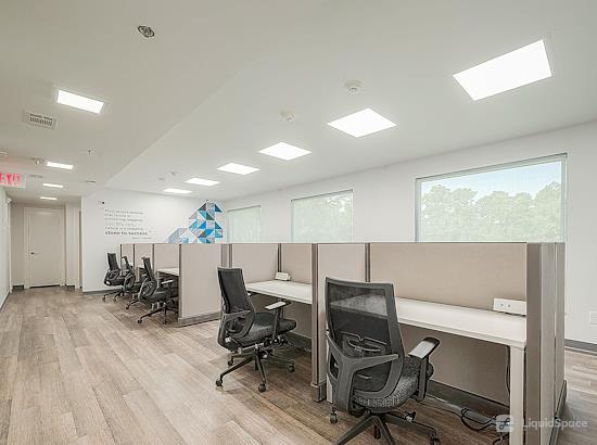 Working at Red Tangle Smart Offices at Magnolia
