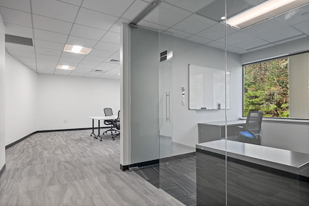 Boston Offices Burlington Center - Large Window Suite 334
