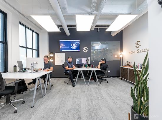 Working at Expansive - River North – Superior at Chicago