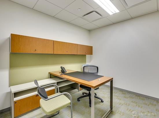 Working at Carr Workplaces - Aon Center at Chicago